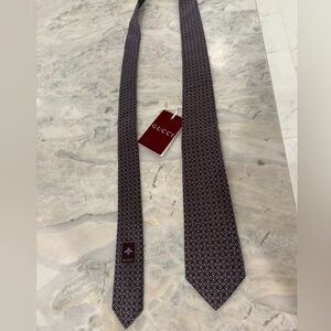 NWT authentic Gucci Burgundy and blue Tie
